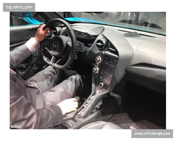 迈凯伦携手FIA举办校园科技节，展示可持续赛车技术